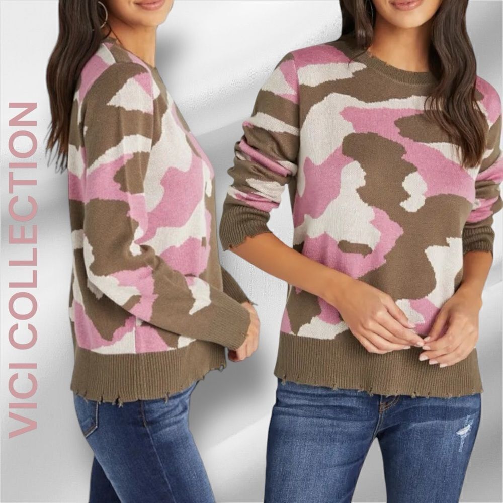 VICI COLLECTION Women’s Distressed Camo Pattern Sweater in the Size Large